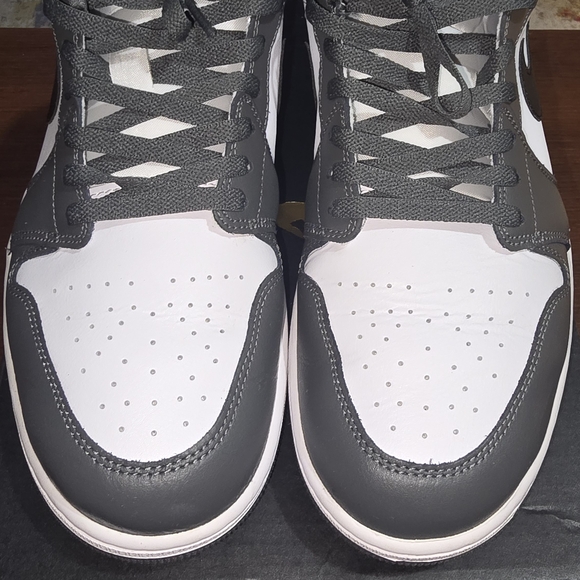 Air Jordan 1 Low Size 13 "White/black-iron grey"  (Great Condition w/ Og Box) - Picture 4 of 5